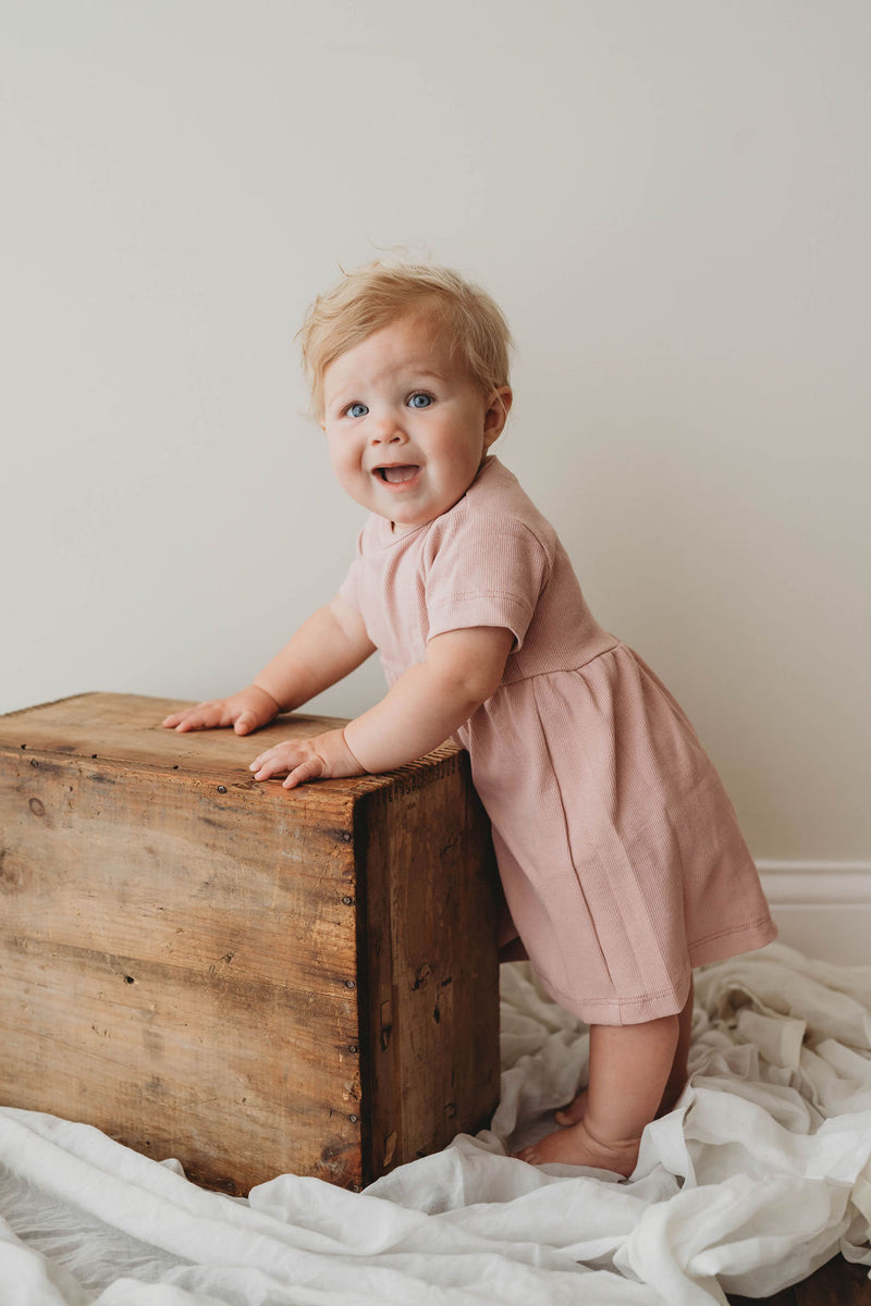 Organic cotton ribbed knit dress in "Mauve"